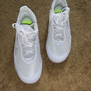 Nike Team Hustle D10 Basketball Shoes